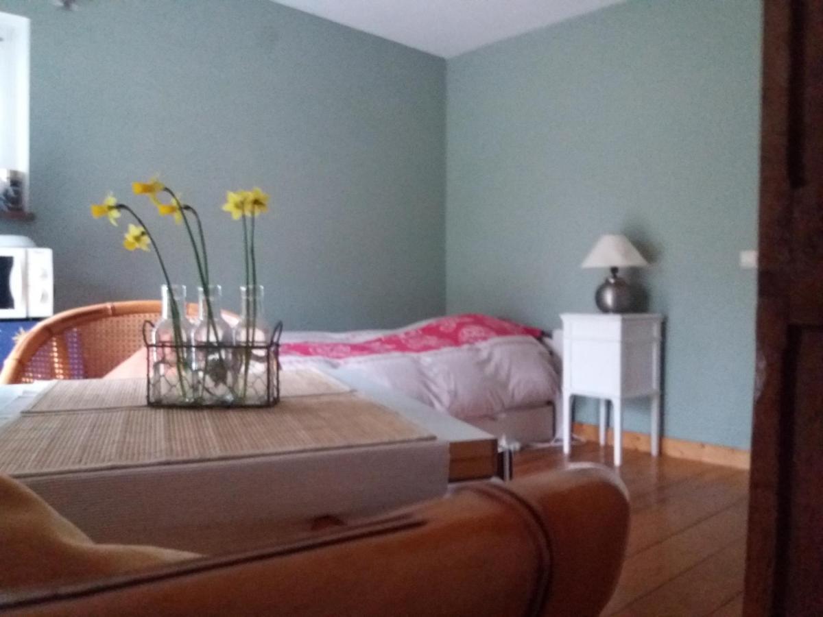 Maison De Blanche Neige Court-Saint-Etienne Ngoại thất bức ảnh