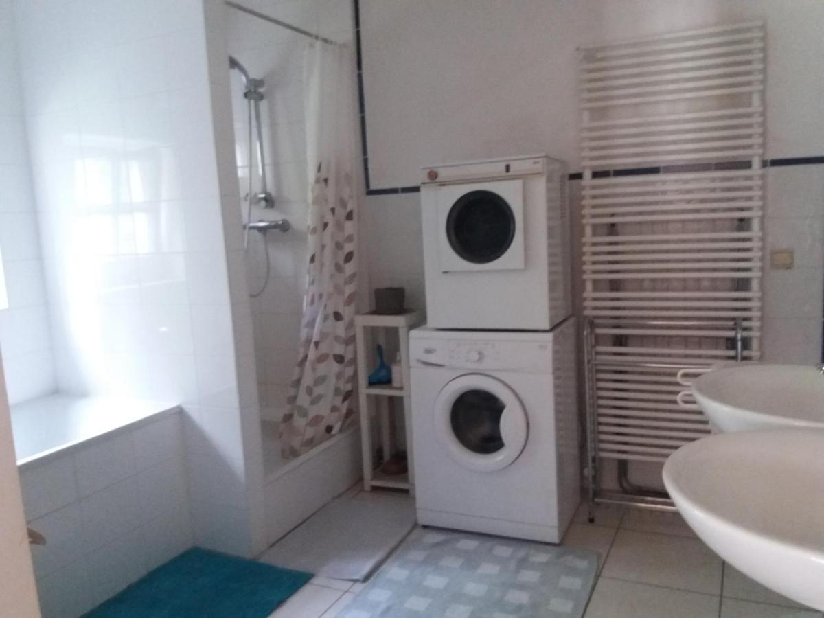 Maison De Blanche Neige Court-Saint-Etienne Ngoại thất bức ảnh